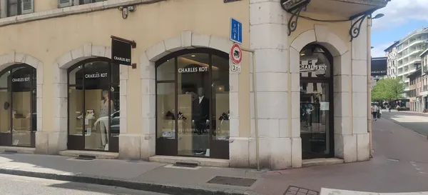 Photo de Charles Kot à Annecy dans la catégorie Magasins de vêtements